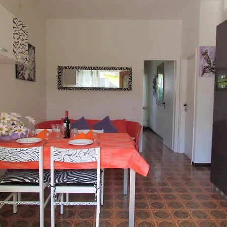 With Garden And Place וילה