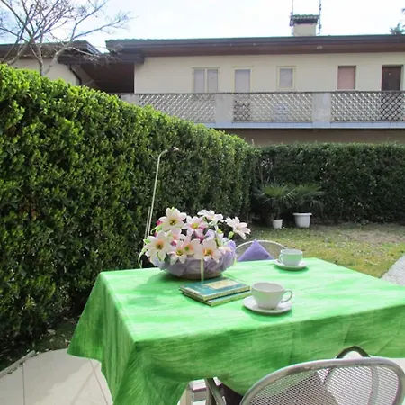 Villa With Garden And Place Bibione