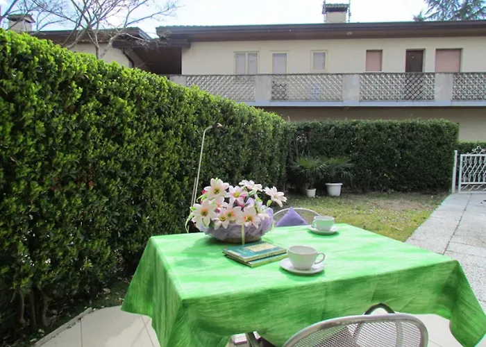 Villa With Garden And Place Bibione