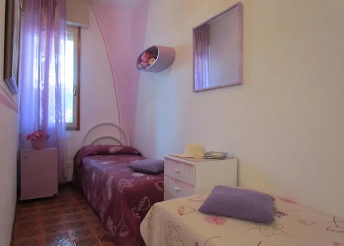 Villa With Garden And Place