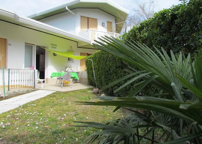 With Garden And Place Villa *